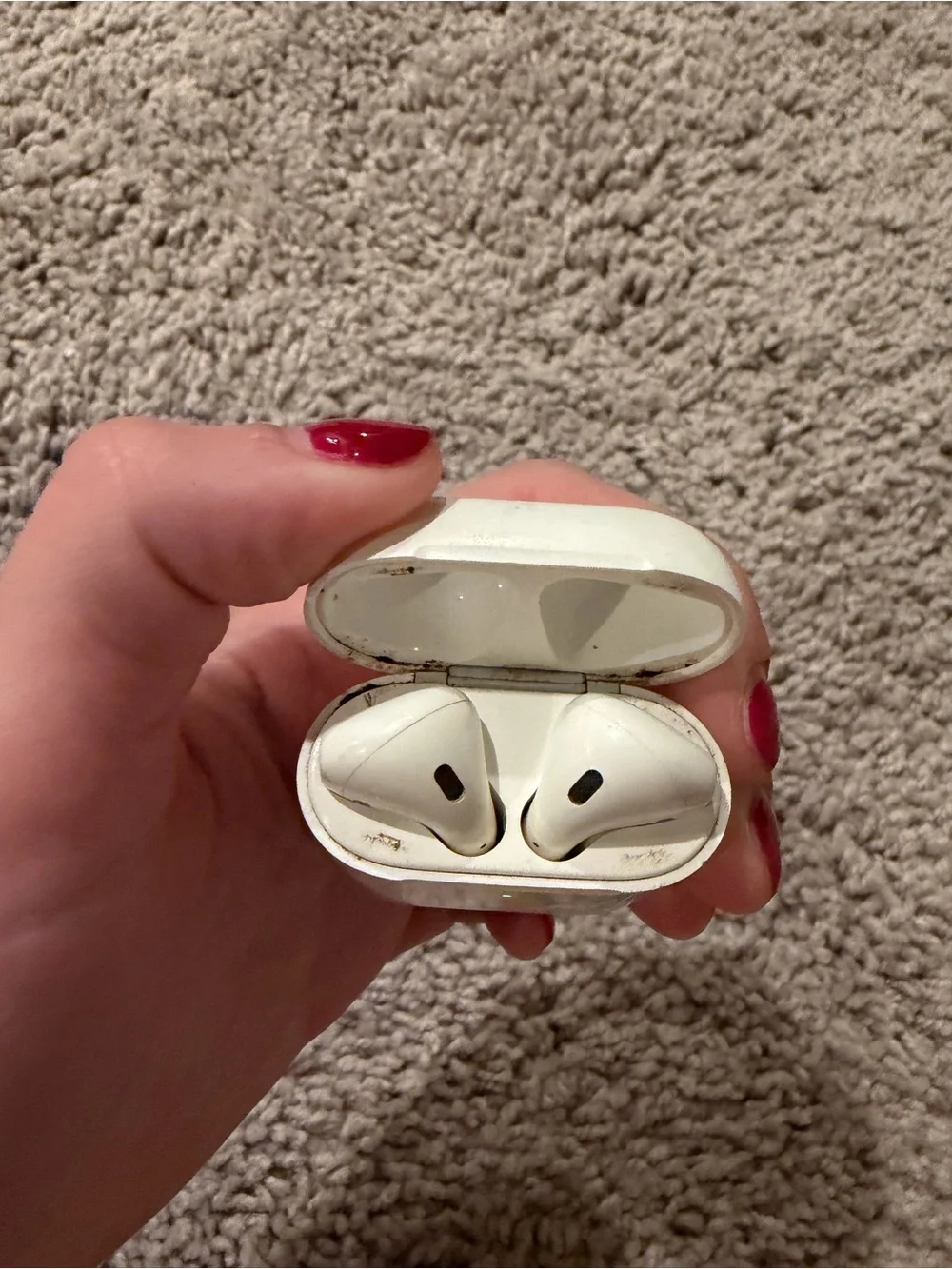 USED APPLE White Wireless Earbuds